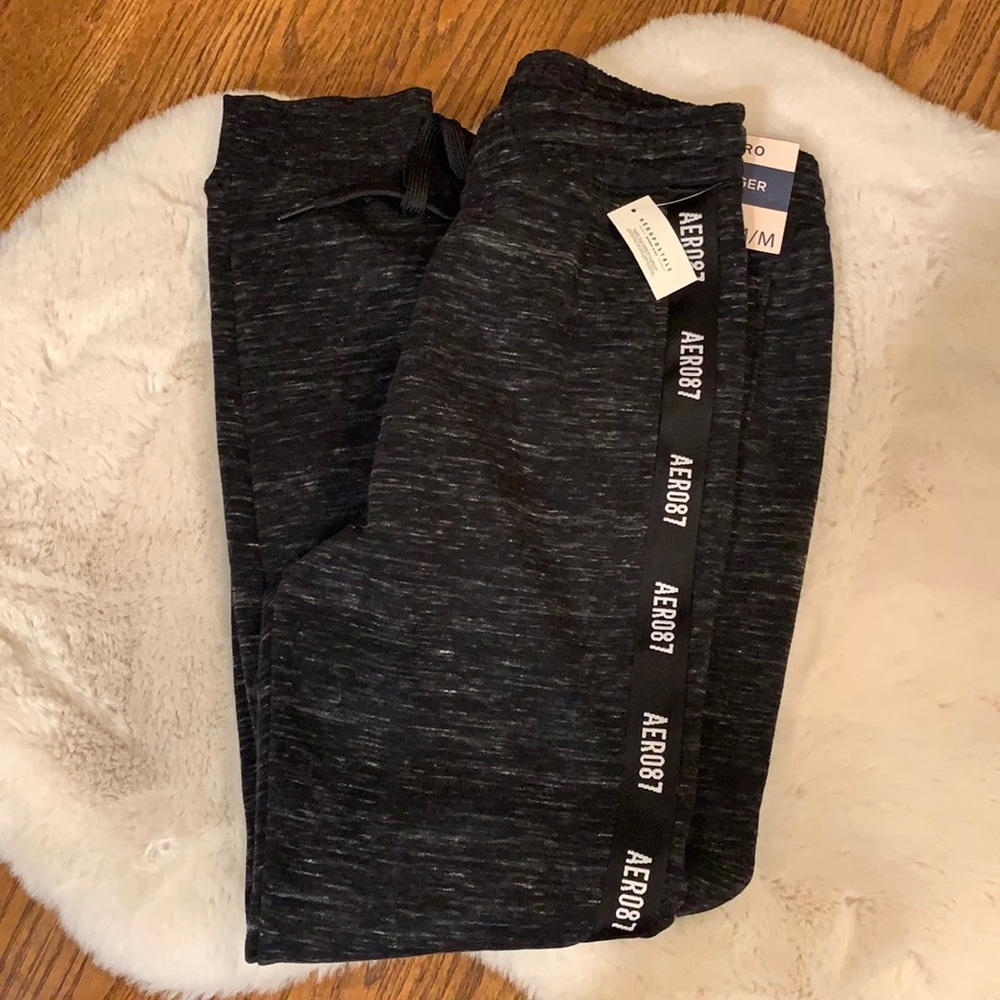 NWT . Aero jogging pant